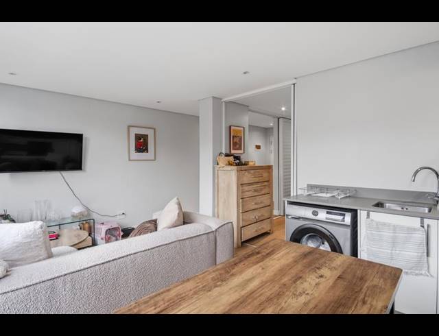 1 BEDROOM APARTMENT FOR SALE IN CLAREMONT UPPER
